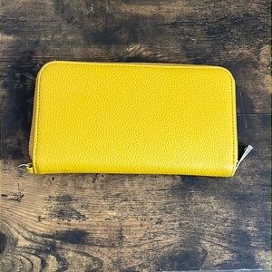 Thirty-One All About the Benjamin’s wallet, marigold color